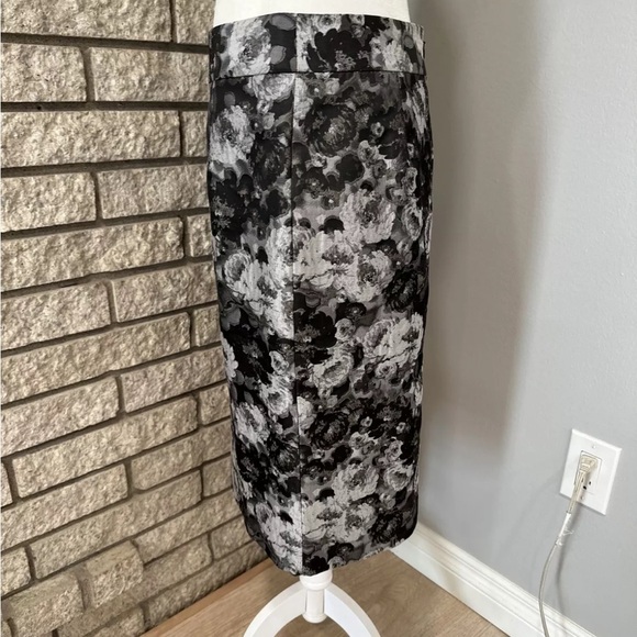 Nwt Banana Republic Monogram Floral Pencil Skirt Size 6 - Picture 5 of 6
